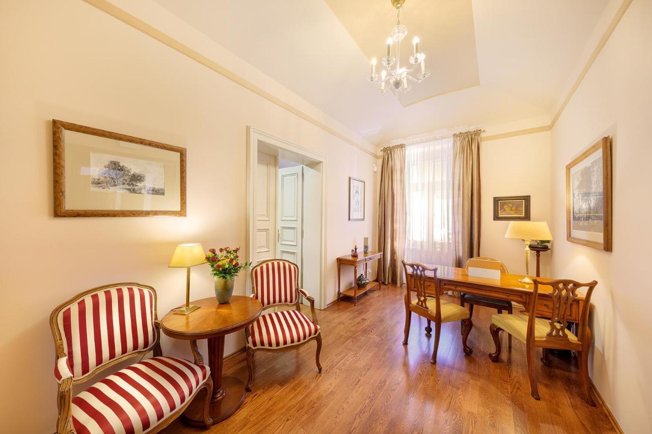 Hunger Wall Residence Prague Luaran gambar